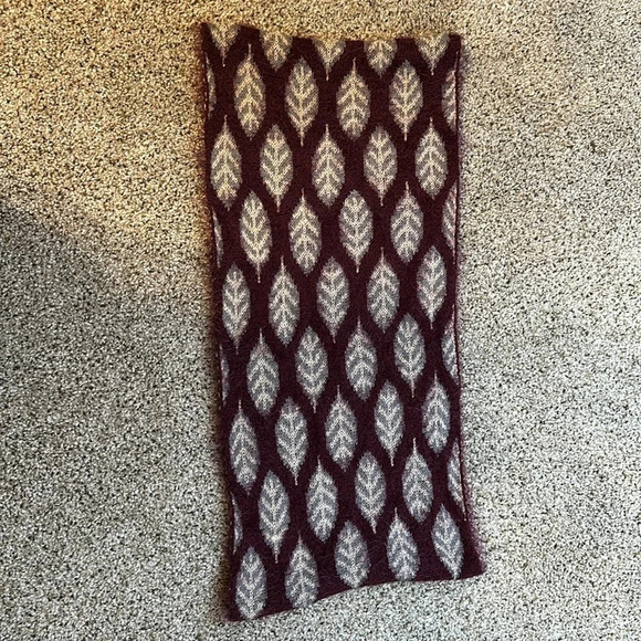 Anthropologie, “Do everything in love”, Inifinity Scarf, NWOT - Picture 5 of 6